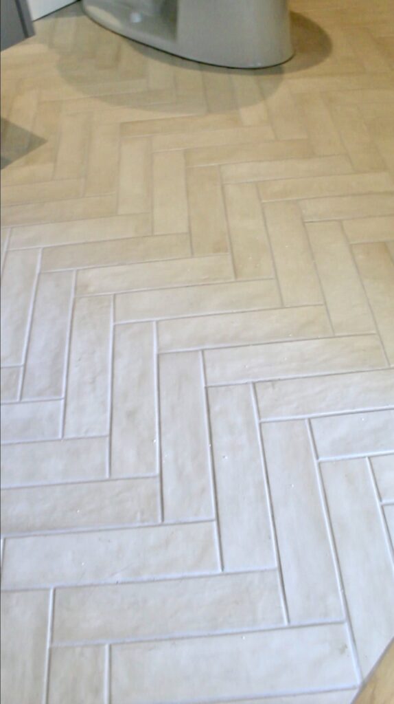 Bathroom floor tiling design