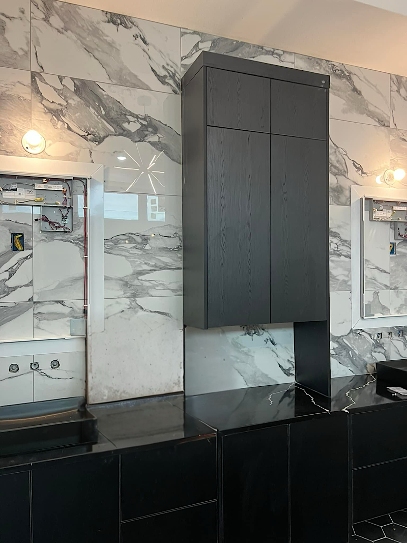 Bath backsplash and cabinetry